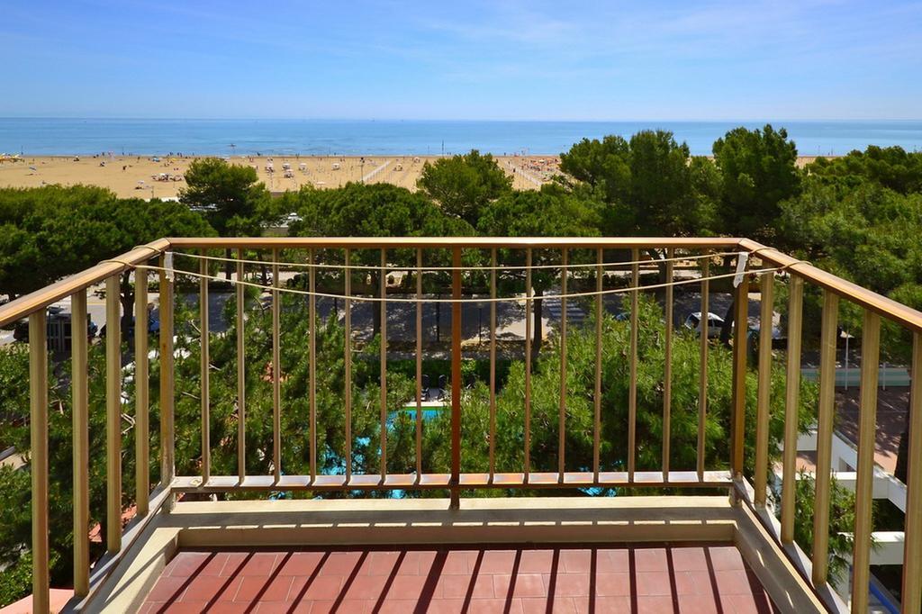 International Seaview Apartments Lignano Sabbiadoro Quarto foto